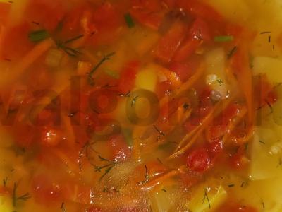 Lengvas daržovių sriuba su pomidorais ir ryžiais pagrindine nuotrauka