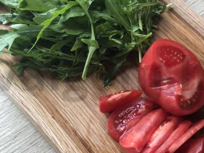 Šiltas salotas su kepenimis ir uogomis Žingsnis 4