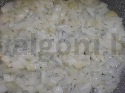 Pupelės su vištienos krūtinėlėmis grietinėlės padaže Žingsnis 1