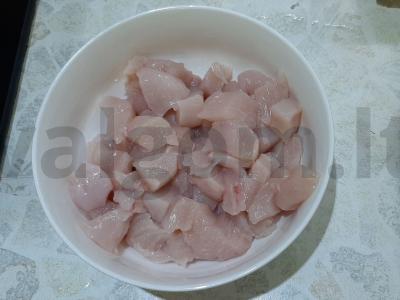 Pupelės su vištienos krūtinėlėmis grietinėlės padaže Žingsnis 2