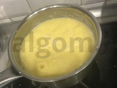 Kukurūzų polenta su riešutais Žingsnis 2