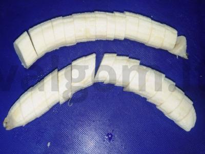 Kepti bananai tešloje Žingsnis 3