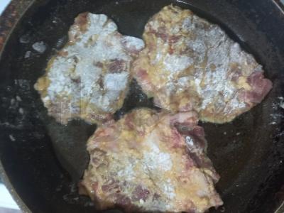 Kiaulienos kotletai tešloje Žingsnis 5