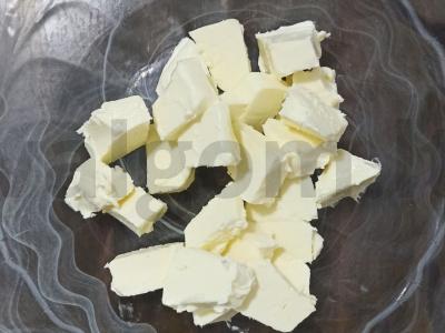 Grietinėlė su kondensuotu pienu pyragams Žingsnis 2