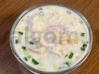 Šalta sriuba su vištiena pagrindine nuotrauka