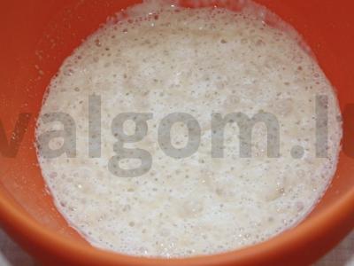 Vieniški dešrelės mieliniame tešloje Žingsnis 1