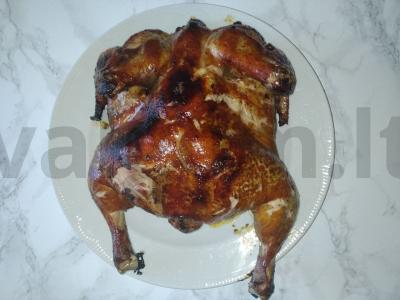 Vištiena, kepta vyno glazūroje su granatu pagrindine nuotrauka