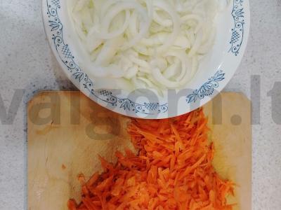 Lečo su morkomis ir svogūnais žiemai Žingsnis 3