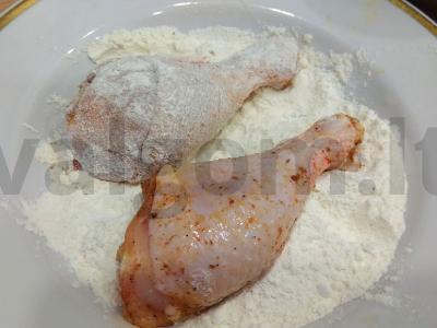 Vištienos kojos keptos aluje Žingsnis 2