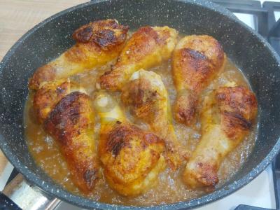 Vištienos kojos keptos aluje Žingsnis 4