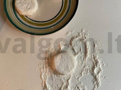 Sūrio blynai iš manų kruopų ir kokosų miltų Žingsnis 5