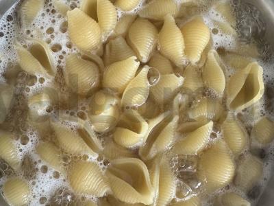 Makaronai su špinatais ir vištiena per 20 minučių Žingsnis 1