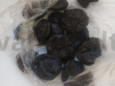 Antis, kepta su obuoliais ir džiovintais abrikosais Žingsnis 2