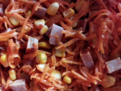 Salotas „Aštrus lengvumas“ su kumpiu Žingsnis 3