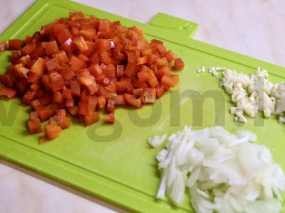 Pikantiškas vištienos sriuba su ryžių makaronais Žingsnis 2