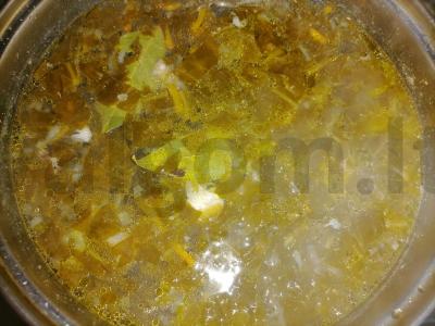 Rūgštynių sriuba su kiauliena ant kaulo ir bulvėmis pagrindine nuotrauka