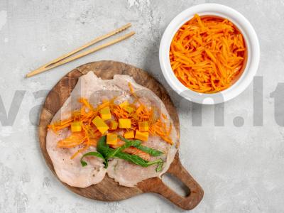 Indėnų filė ritinėliai su lašiša ir korėjietiška morkų salotomis Žingsnis 2