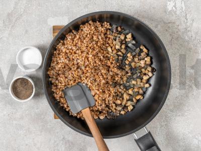 Skani grikių košė su grybais ir svogūnais Žingsnis 2