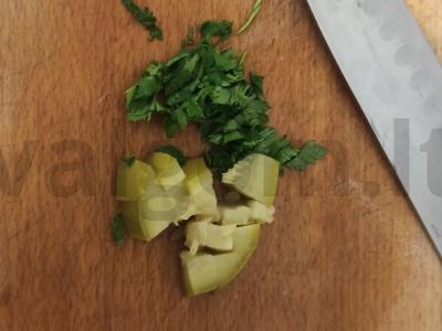 Marinuotų cukinijų padažas su žolelėmis ir majonezu Žingsnis 1