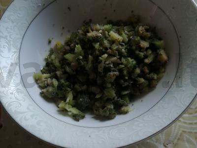 Kiaušinių apkepas su brokoliais Žingsnis 3