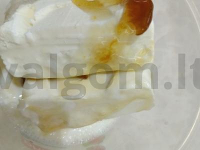 Pieno kokteilis su bananais ir sirupu Žingsnis 2