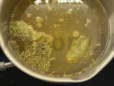 Virti krevetės su citrina ir lauro lapu Žingsnis 2