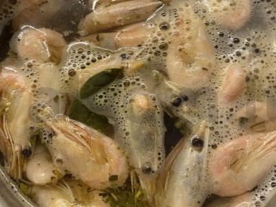 Virti krevetės su citrina ir lauro lapu Žingsnis 3