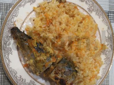 Puiki skumbrija grietinėje su ryžiais pagrindine nuotrauka