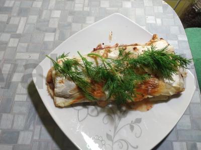 Lavašas su svogūnų įdaru kaimišku stiliumi su aštria adžika pagrindine nuotrauka