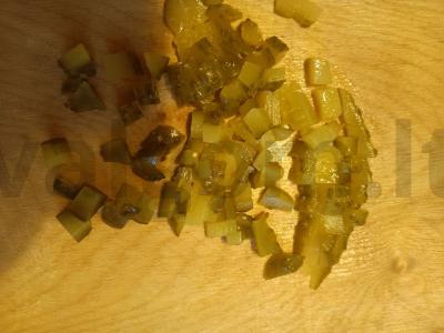 Salotas „Skanus“ su sūriu ir česnaku Žingsnis 1