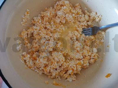 Moliūgų varškėtukai su razinomis ir cinamonu Žingsnis 3