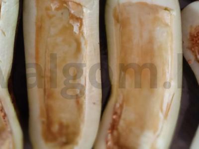 Baklažanai, kepti su mocarela Žingsnis 1