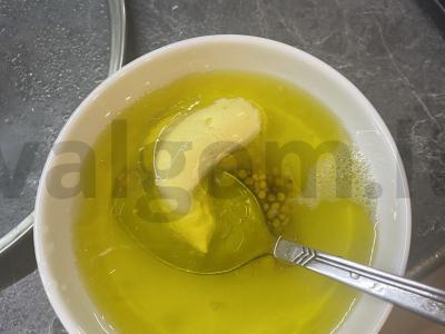 Salotos su tunu ir putpelių kiaušiniais Žingsnis 3