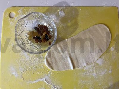 Krisčiai pyragėlis su razinomis, pagamintas vaflinėje Žingsnis 1