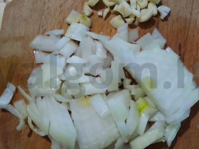 Špinatų sriuba su kiaulienos šonkauliais Žingsnis 4