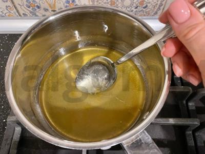 Tortas „Medovikas“ su natūraliu medumi Žingsnis 2