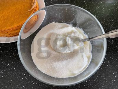 Tortas „Medovikas“ su natūraliu medumi Žingsnis 18