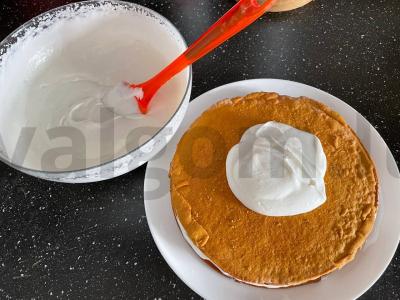 Tortas „Medovikas“ su natūraliu medumi Žingsnis 21