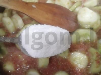 Agurkai pomidorų padaže Žingsnis 6