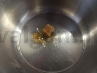 Cukraus kanapių saldainis su kriaušių džemu Žingsnis 1