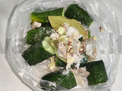 Greitai marinuoti agurkai Žingsnis 2