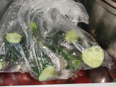 Greitai marinuoti agurkai Žingsnis 3