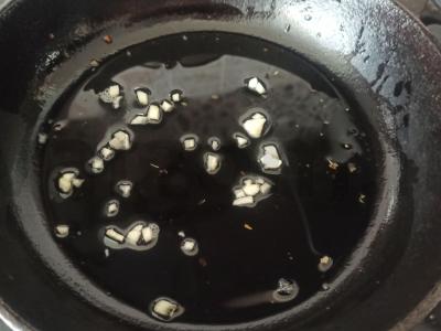 Makaronai su česnako padažu Žingsnis 2