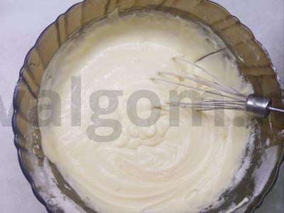 Kvapnus keksiukas su džiovintais vaisiais ir riešutais ant grietinės Žingsnis 1