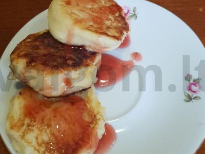 Sūrio blynai su topinambūrų sirupu pagrindine nuotrauka