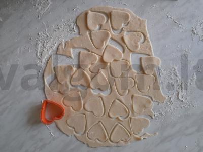 Namų traškučiai iš nesaldinto tešlos Žingsnis 4