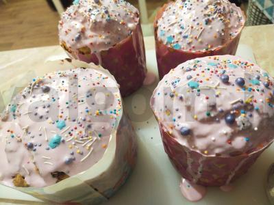 Varškės šventinis kulichas pagrindine nuotrauka