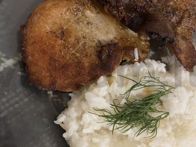 Kiaulienos steikai pagrindine nuotrauka