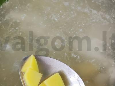 Sūris su perlų kruopomis, vištiena ir daržovėmis Žingsnis 3