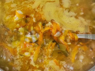 Sūris su perlų kruopomis, vištiena ir daržovėmis Žingsnis 5